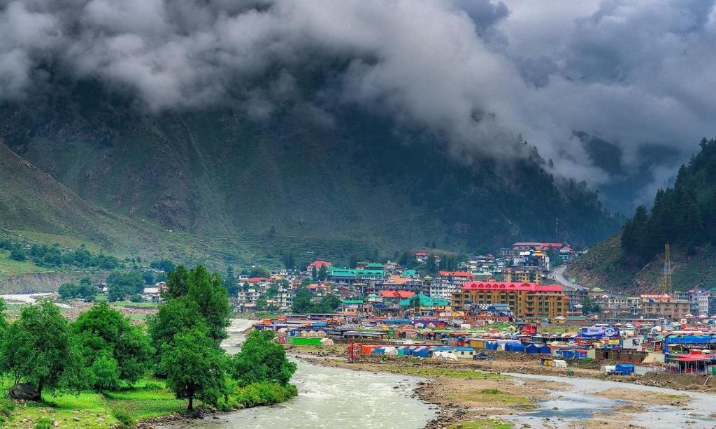 Naran Kaghan Tour